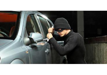 Làm sao để tránh bị trộm ô tô, tài sản trong xe?